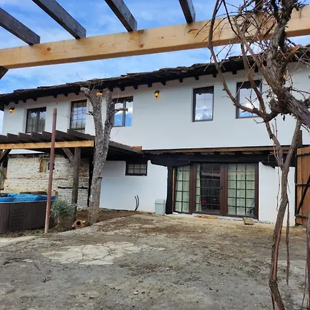 роден балкан Karali